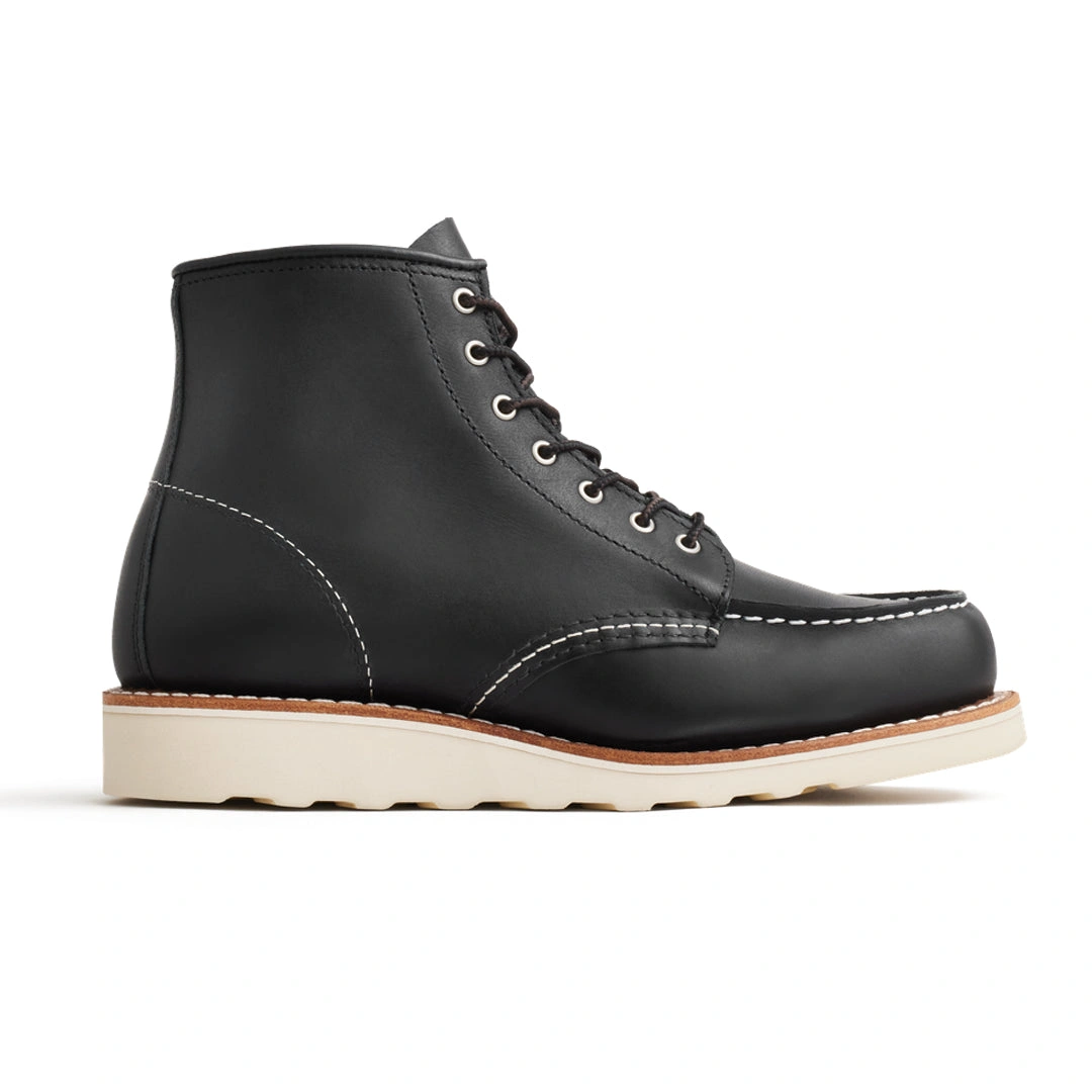 Black Boundary 6" Moc Toe Boots: Effortless Style, Unbeatable Comfort.